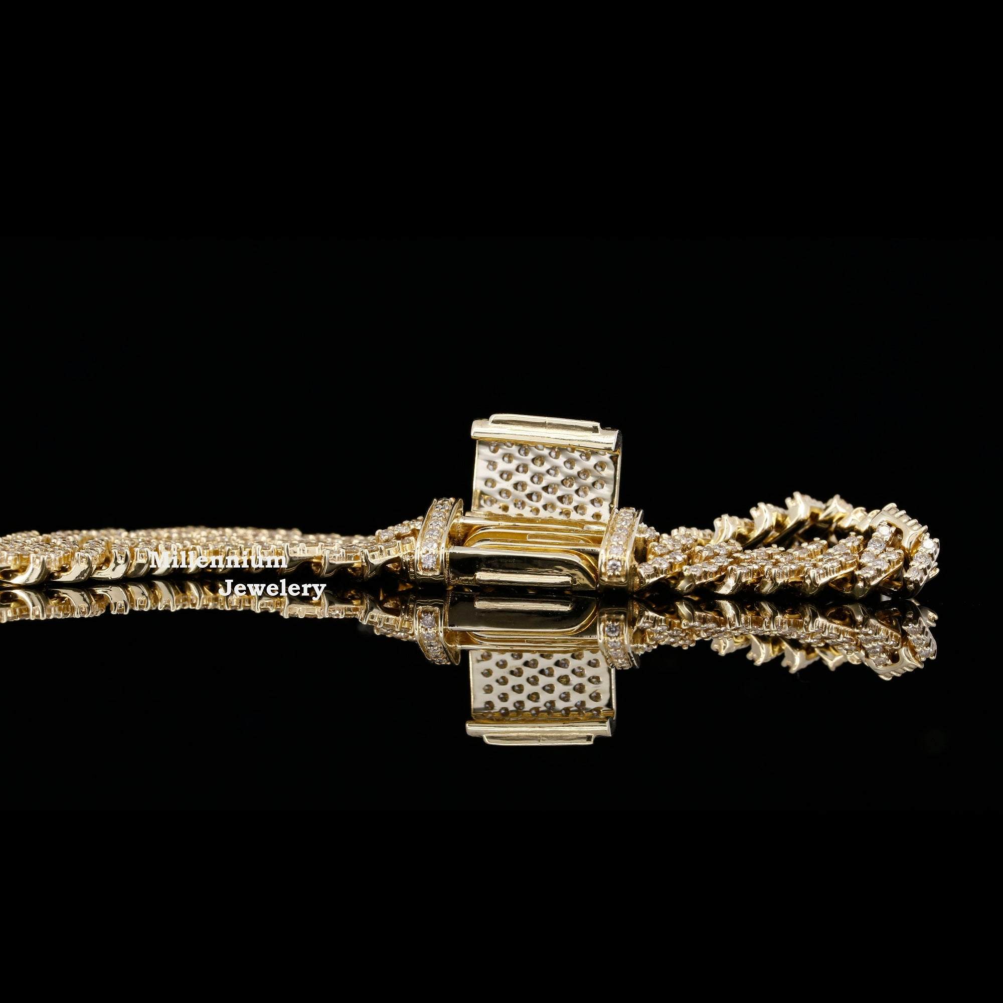 Unique Round Shape Diamonds Cuban Moissanite Bracelet with Clasp