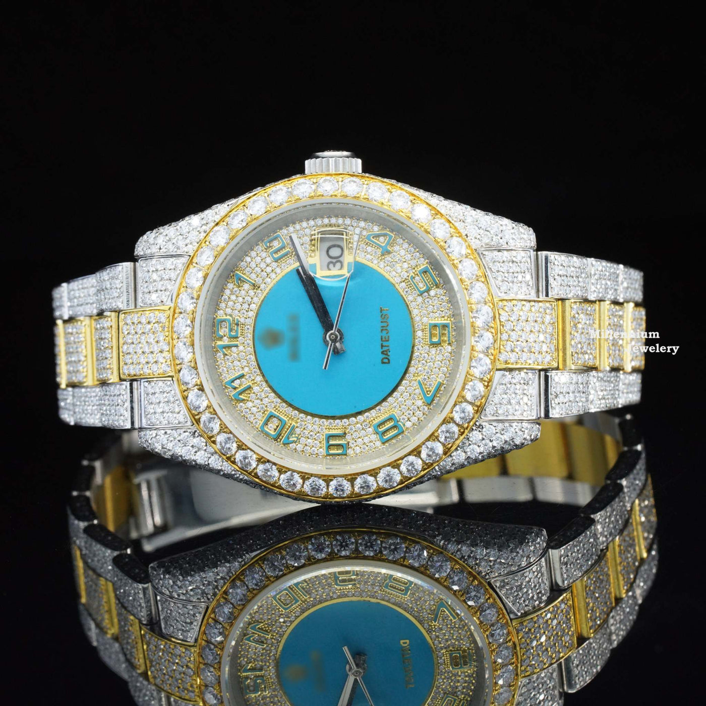 Pretty Iced Out Automatic Superior Moissanite Diamond Watch With Diamond Body