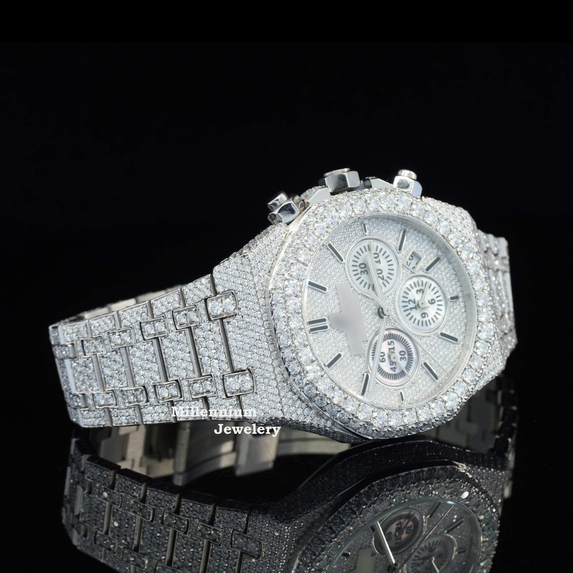 Fabulous Iced Out Automatic Moissanite Diamond Wrist Watch With Body