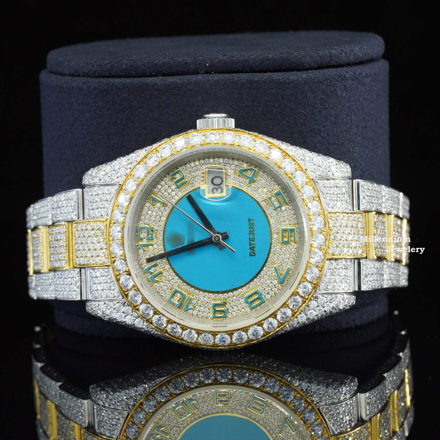 Pretty Iced Out Automatic Superior Moissanite Diamond Watch With Gold Color