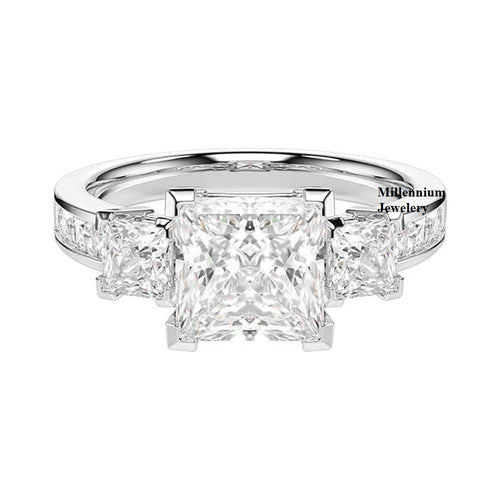Three Stone and Halo Pattern Princess Cut Moissanite Diamond