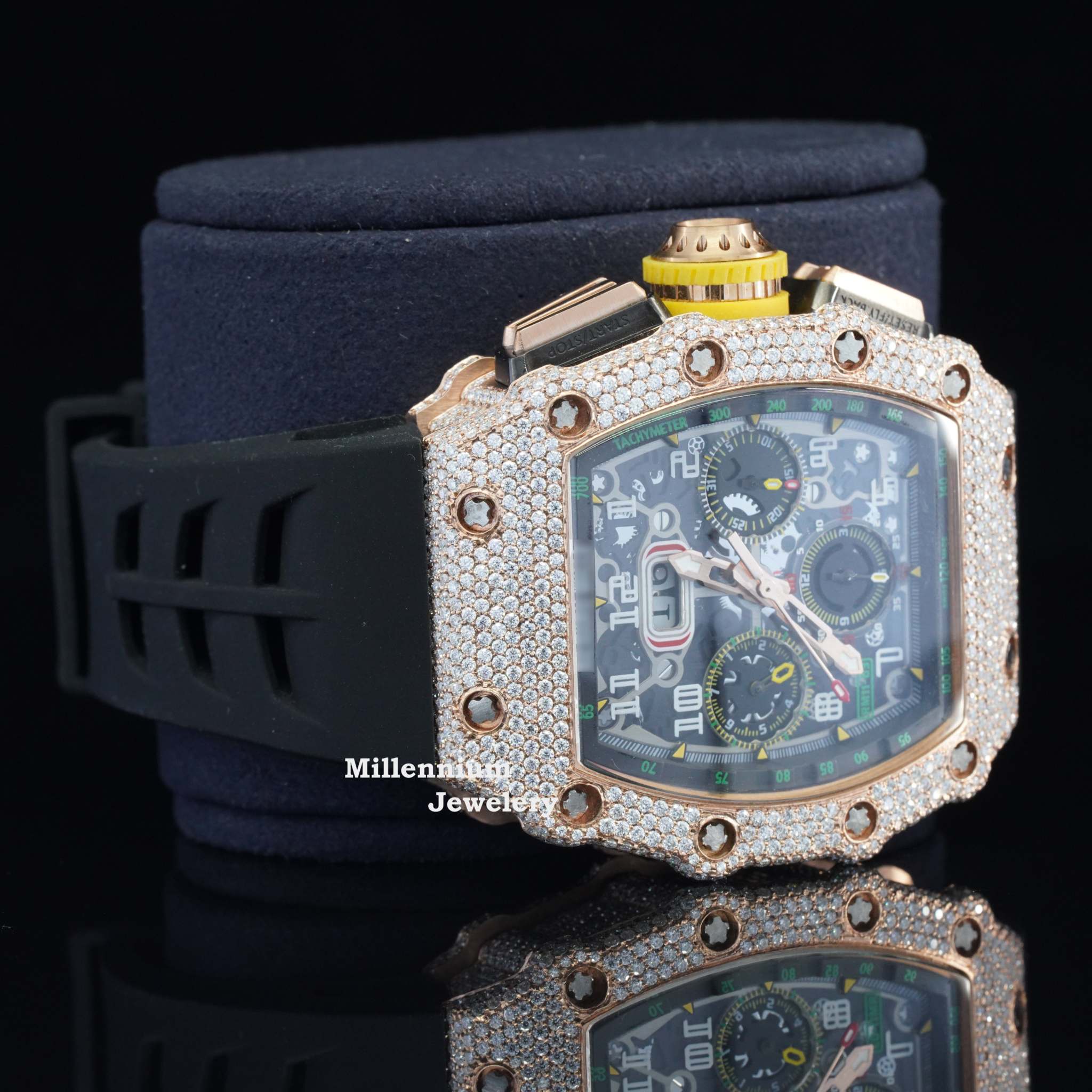 Attractive Iced Out Black Rubber Belt Automatic Moissanite Watch With Diamond Body