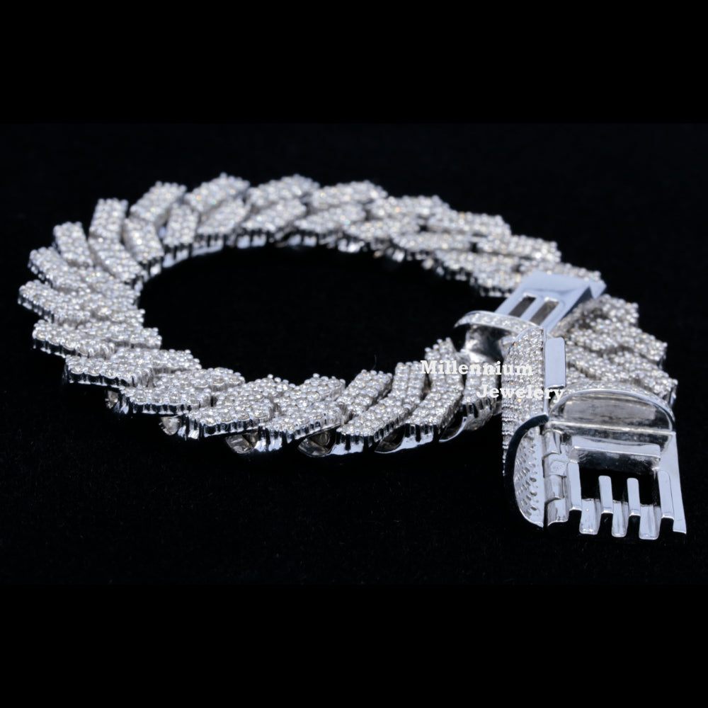 Fantastic Moissanite Diamond Cuban Link White Color Bracelets Fifth