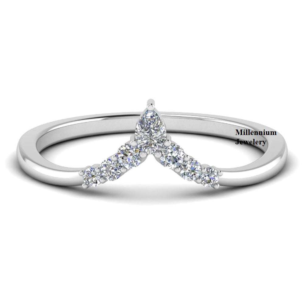 Moissanite 0.80ct Pear Cut Diamond Chevron Awesome Promise Band