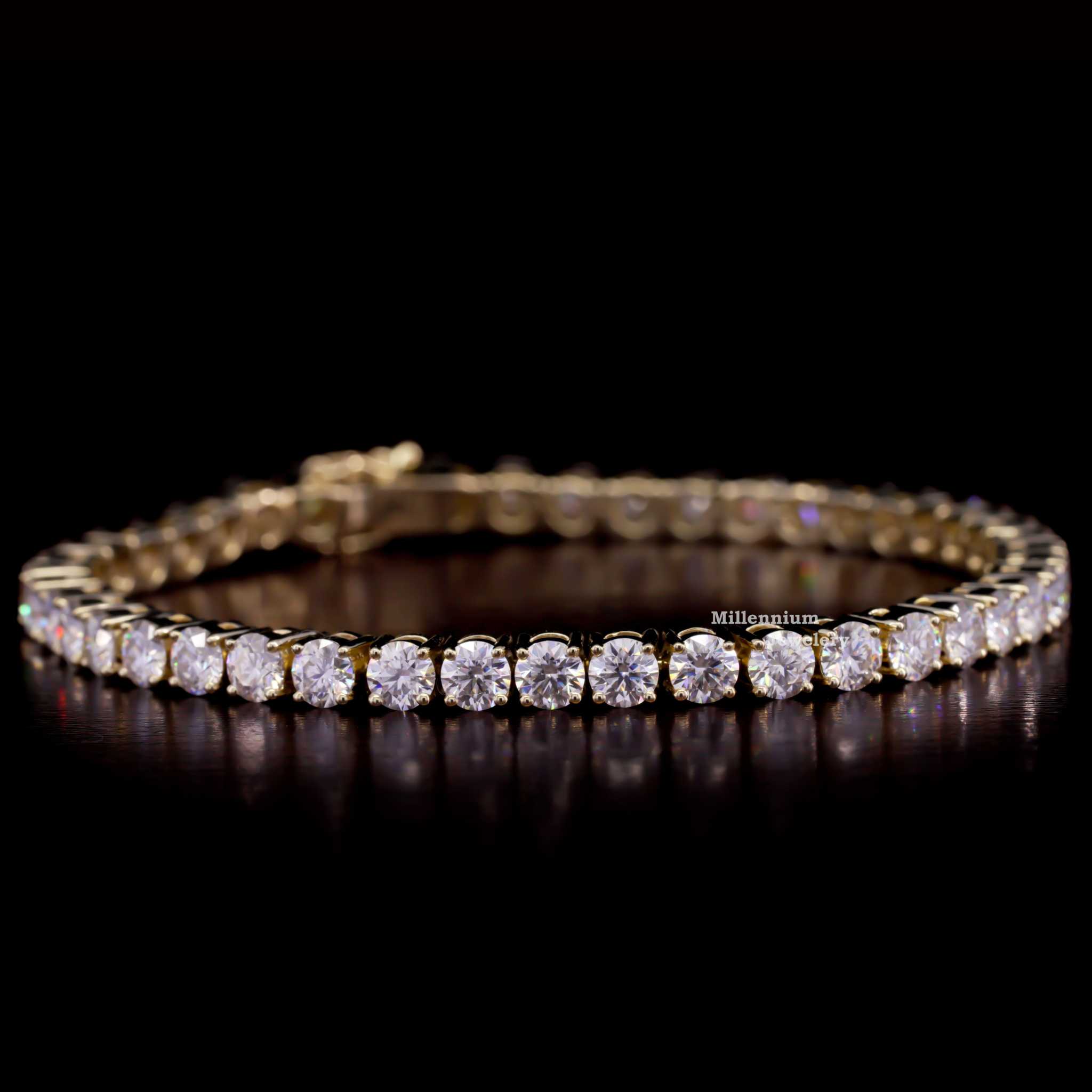 4.00MM Moissanite Round Diamond Unisex Tennis Bracelet in gold