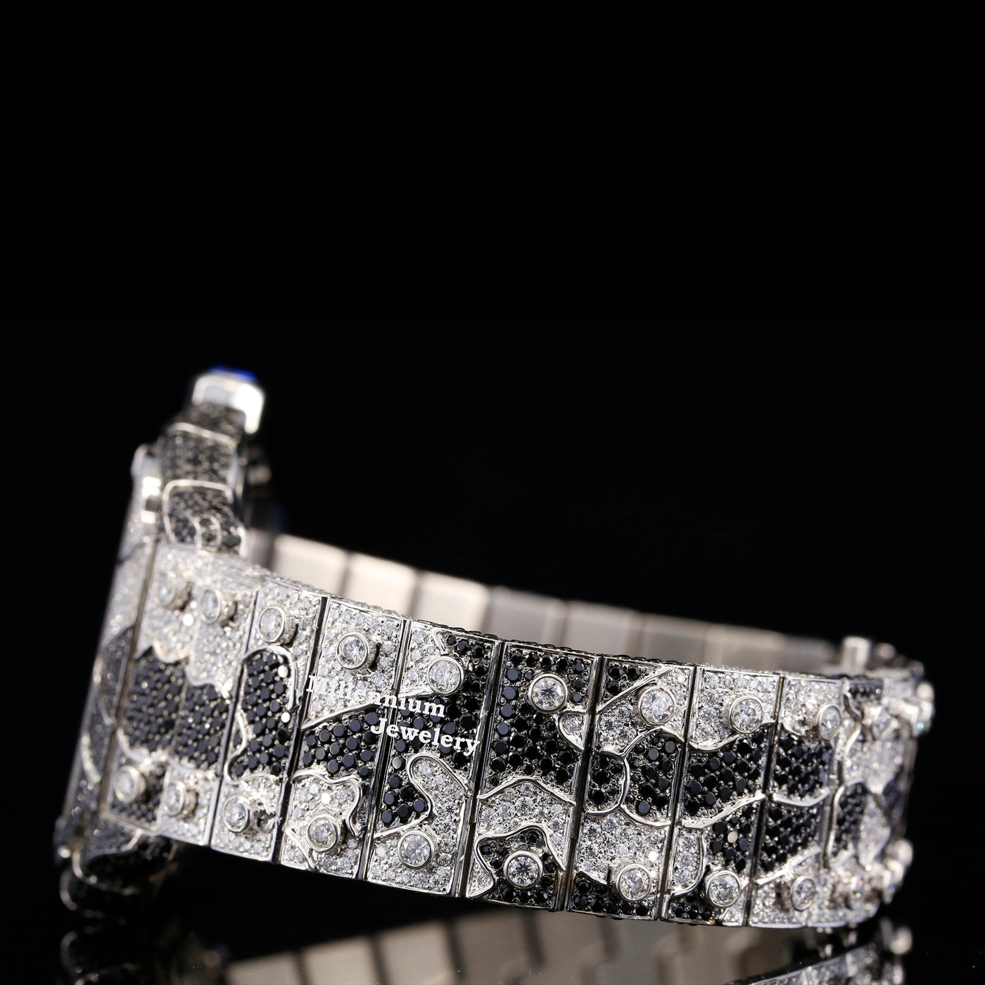 Luxury Aesthetic Snake Skin Pattern Iced Out Moissanite Watch Third