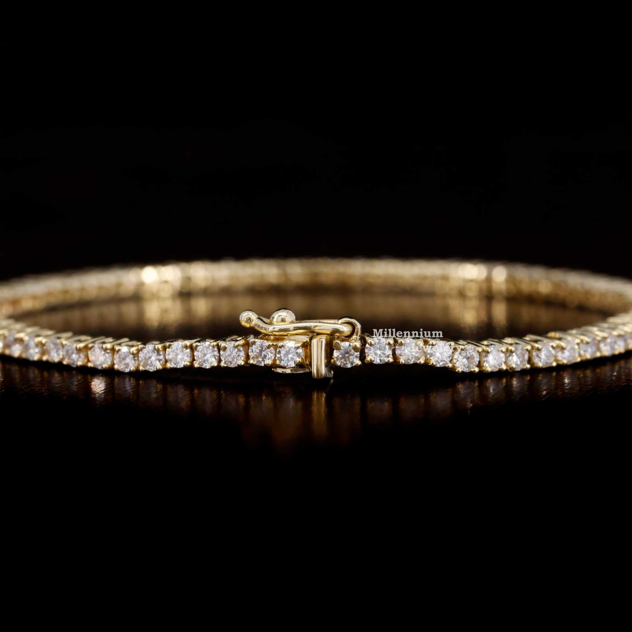 1.80MM Round Moissanite Tennis Bracelet in 2.00 Carat