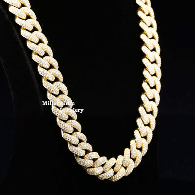 Gold Elegant Mens Cuban Link Chain Studded With Moissanite Diamond With Body