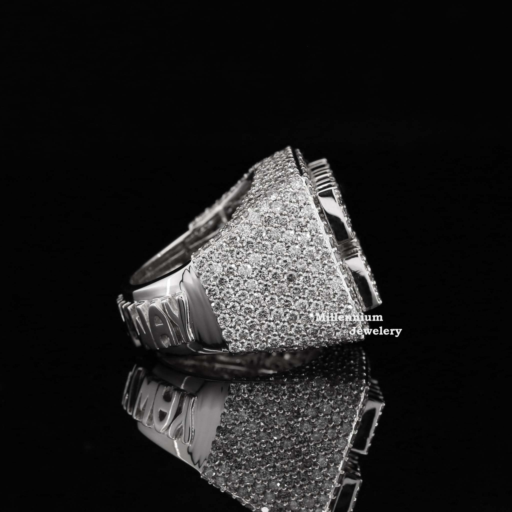 Elegant Look Championship Customization Round Cut Moissanite Ring Second